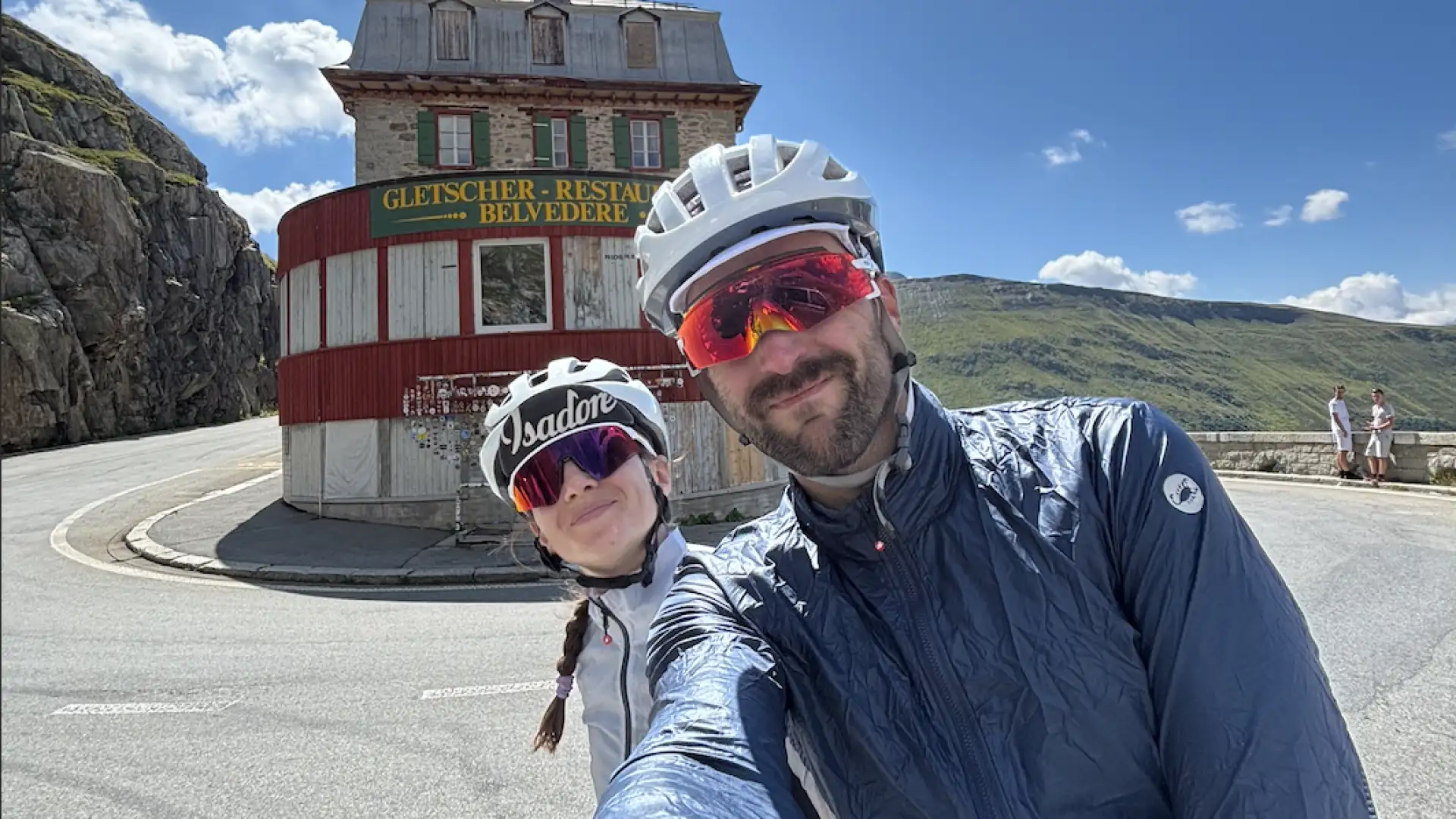 Schweiz auf den Straßen: 4 Tage zwischen den Alpen