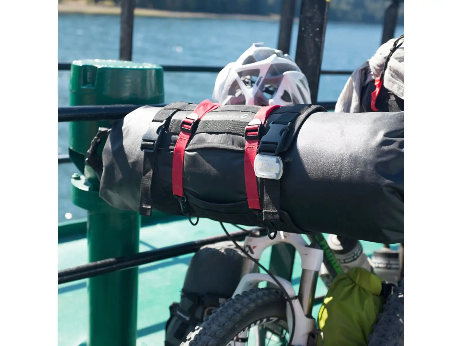 Blackburn Outpost HB Roll wasserdichte Lenkertasche.