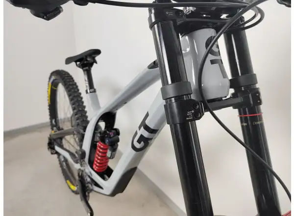 GT Fury Custom Downhill-Bike Größe M.