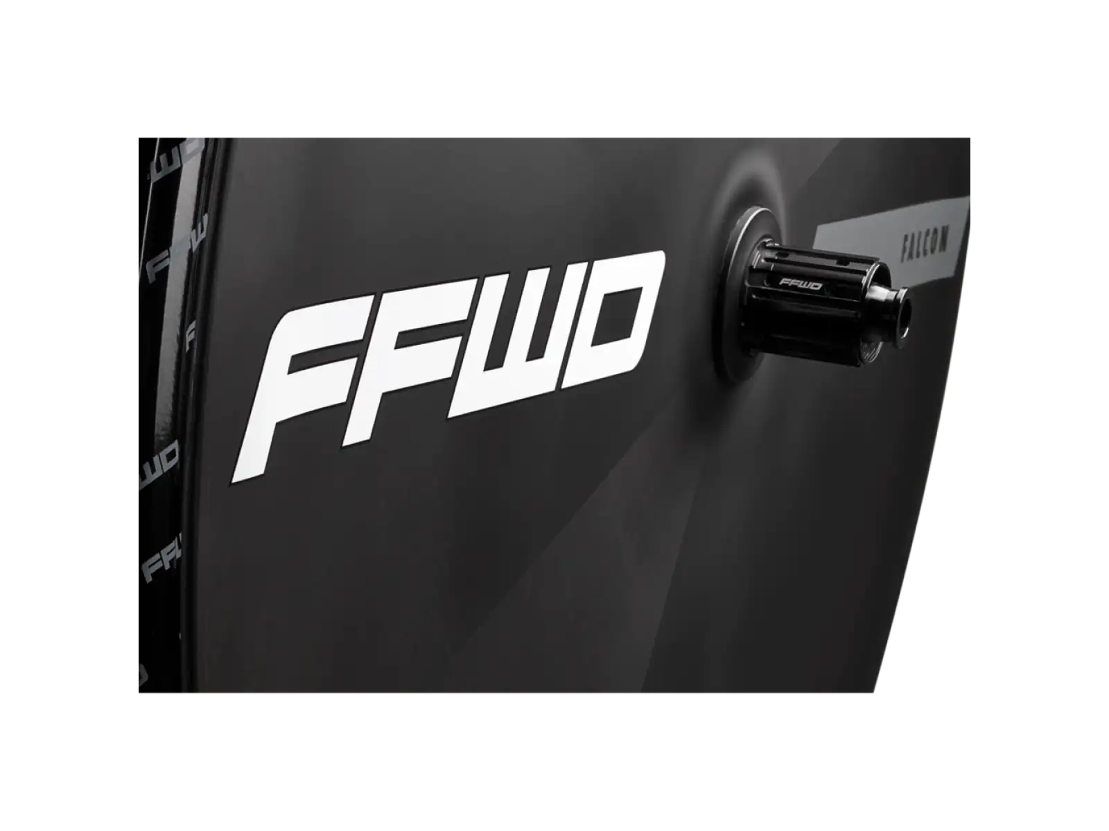 FFWD Falcon Straßen Disc für Scheibenbremsen inklusive Reifen