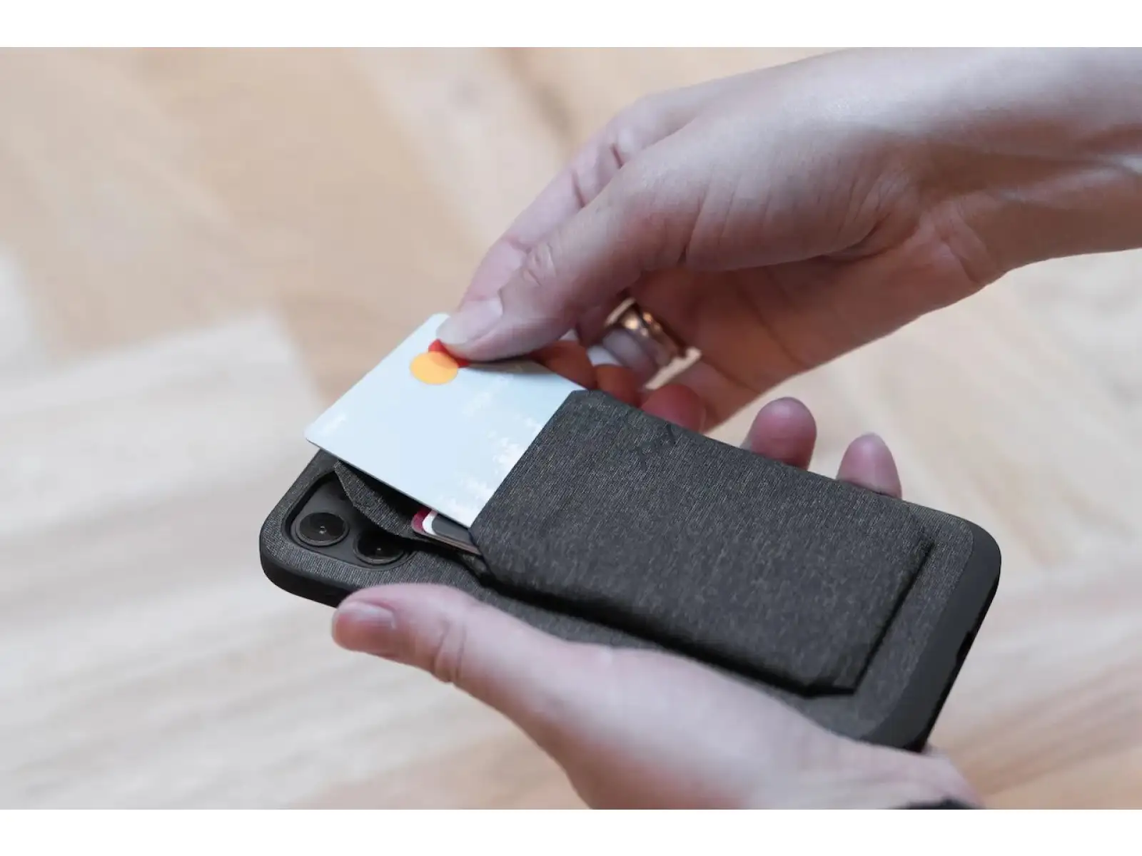 Peak Design Wallet Slim Magnetische Brieftasche für Mobiltelefone - Kohle