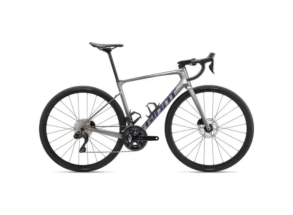 Giant Defy Advanced 1 Rennrad Charcoal / Milchstraße
