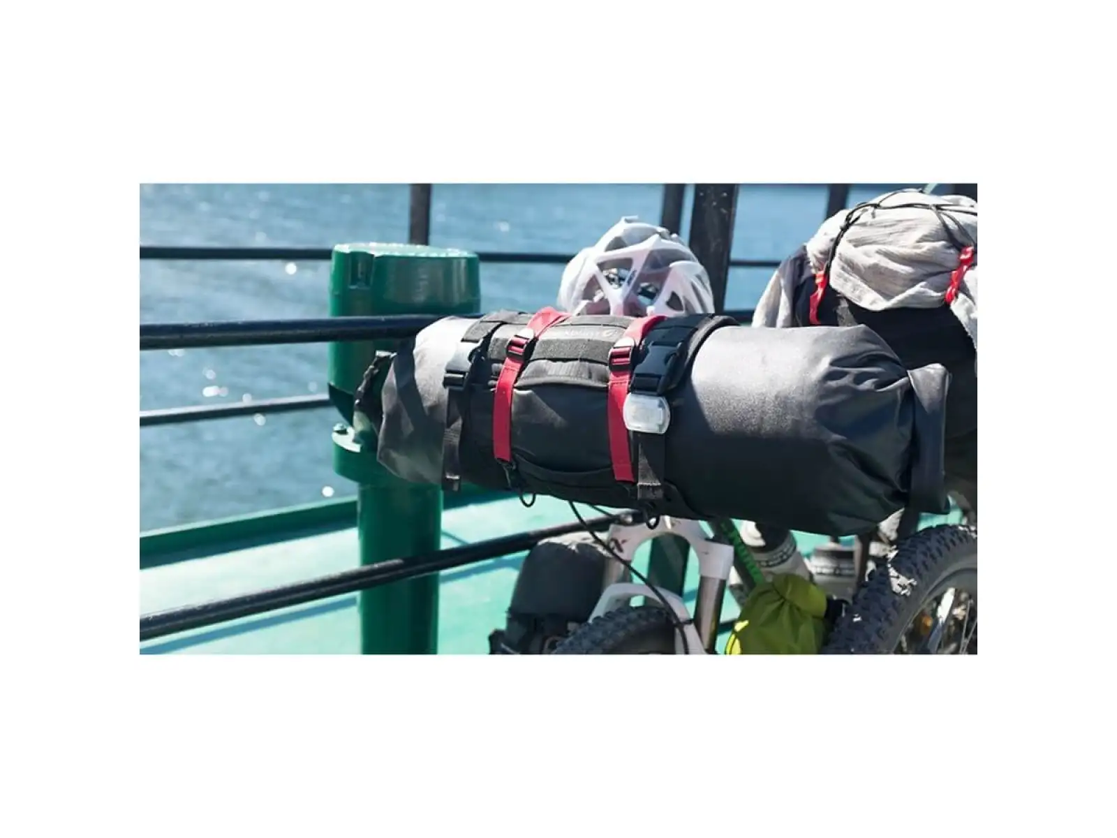 Blackburn Outpost HB Roll wasserdichte Lenkertasche.