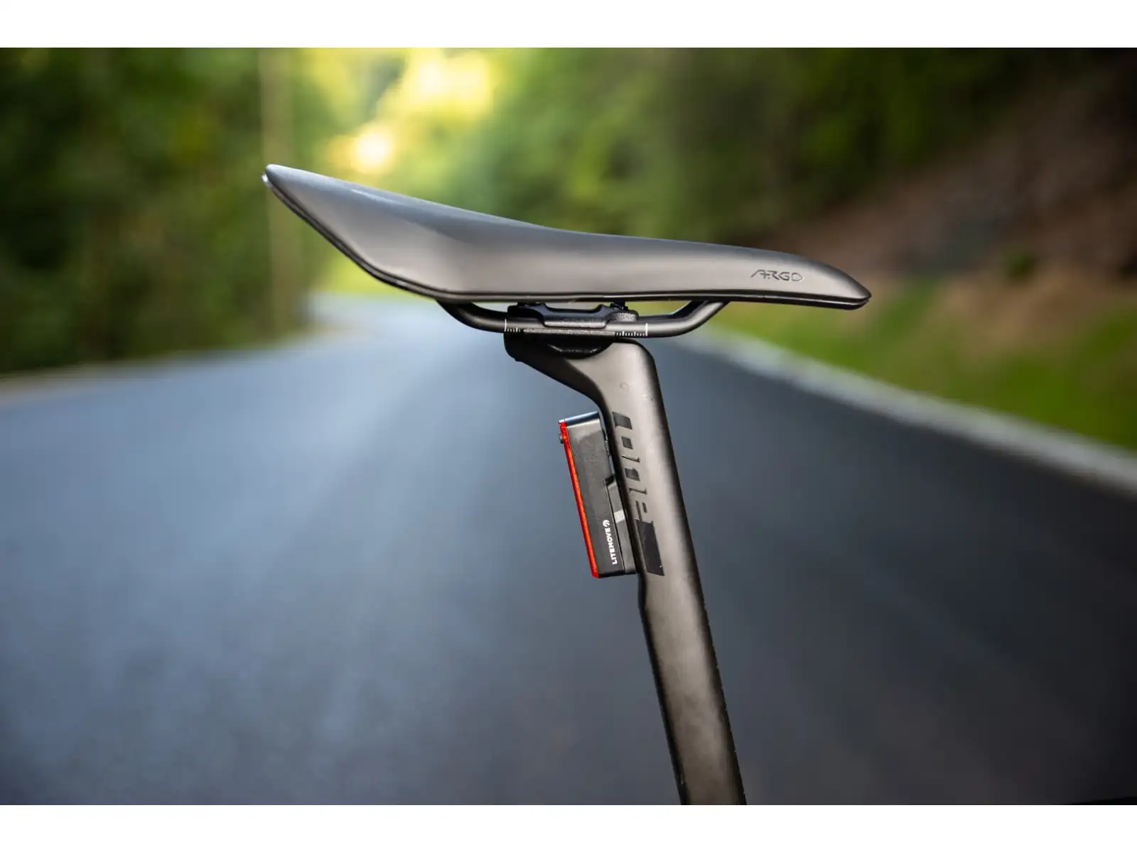 Superior XR 9.7 GF Straßenfahrrad Gloss Rainbow Black / Carbon