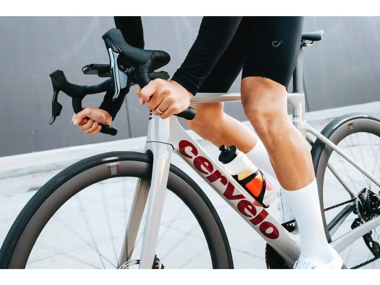 Rennrad Cervélo Soloist Ultegra Di2 in Dried Amaranth