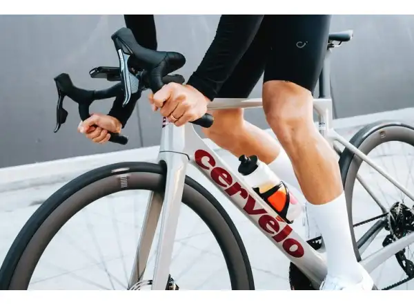 Rennrad Cervélo Soloist Ultegra Di2 in Dried Amaranth
