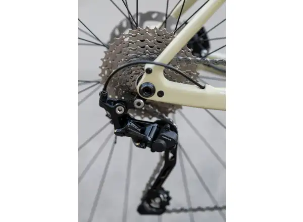 Rock Machine Gravelride CRB 700 Gravelbike in mattem Sand/Schwarz.