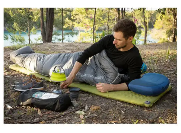 Sea to Summit Camp Regular selbstaufblasende Isomatte Olive
