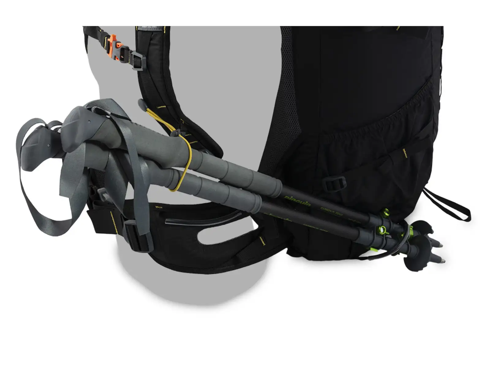 Pinguin Trail 42 Rucksack in Schwarz