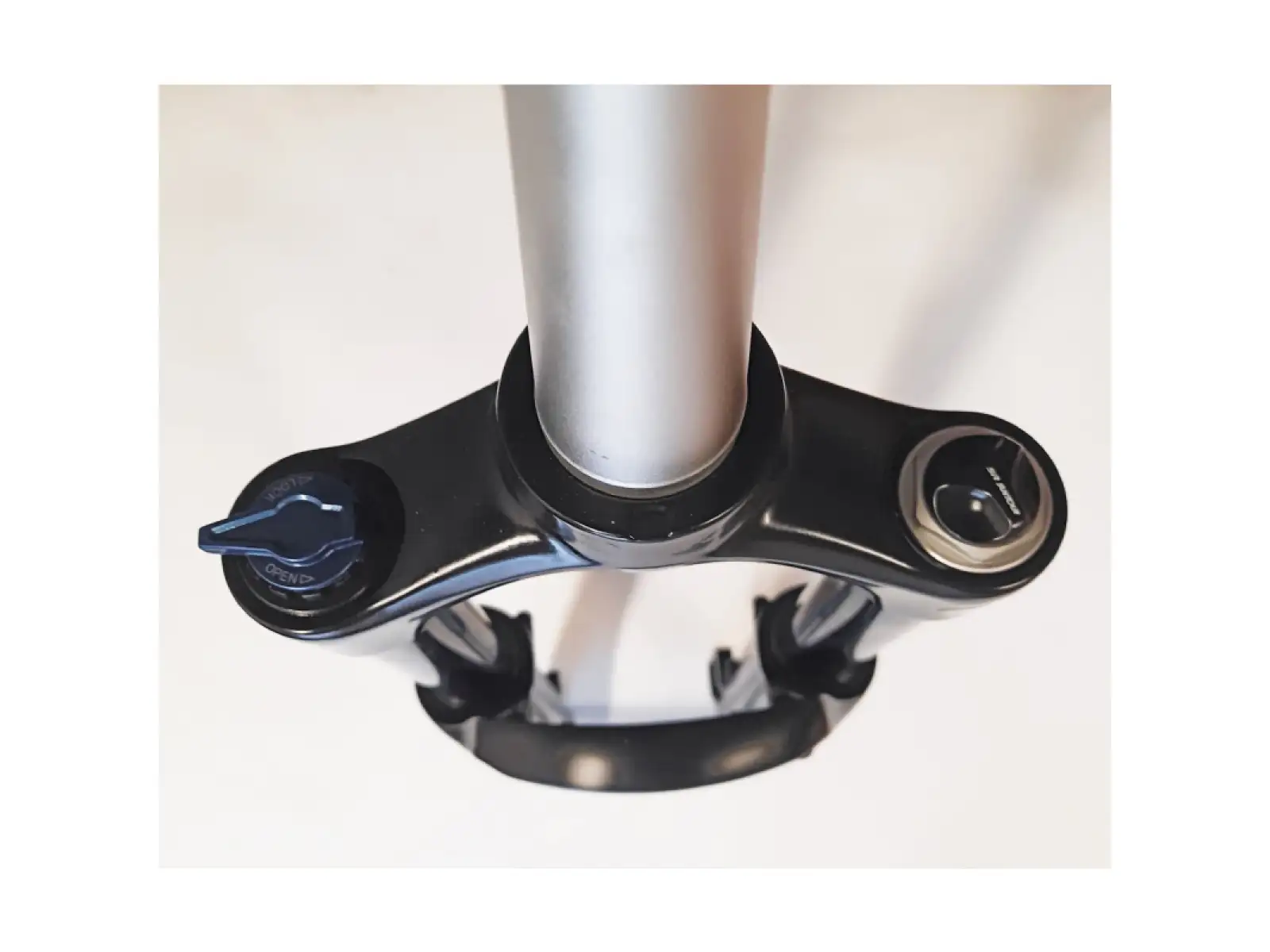 SR Suntour XCR 34 Air LO-R 140 mm 27,5" Boost Federungsgabel in Schwarz