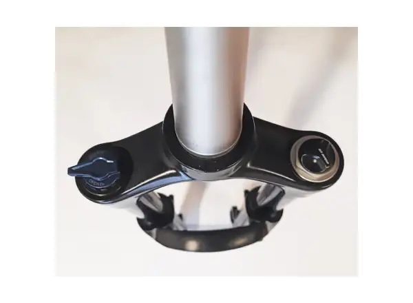 SR Suntour XCR 34 Air LO-R 140 mm 27,5" Boost Federungsgabel in Schwarz