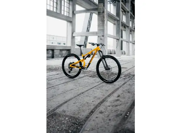 Nukeproof Reactor Alloy Pro 290 Eagle 90 vollgefedertes Fahrrad Yellow