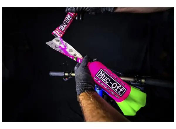 Muc Off Flasche fürs Leben + Punk Powder Set aus Flasche und Reinigungspulver für Fahrradreinigung.