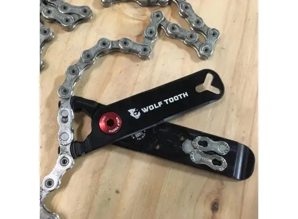 Wolf Tooth Pack Pliers sind vielseitige Zange.