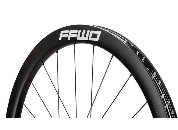 FFWD RYOT44 V2 44 DT240 2:1 EXP Rennlaufradsatz White