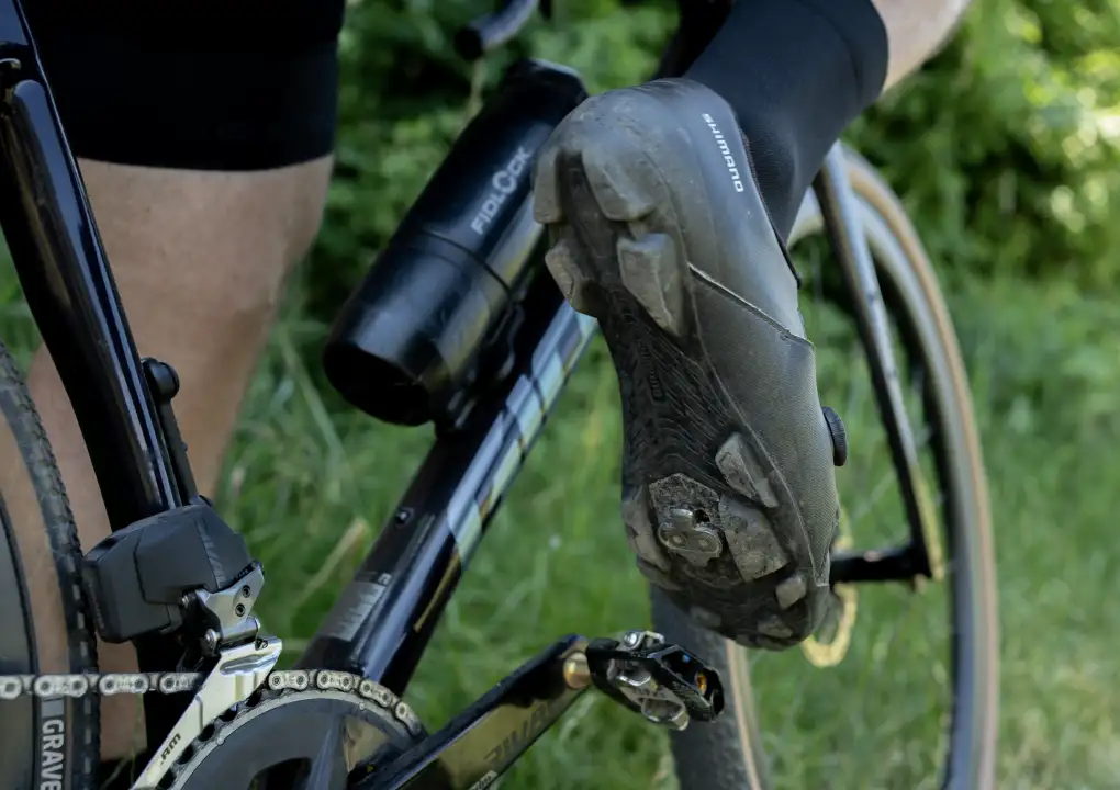 Gravel-Schuhe – worin unterscheiden sie sich von MTB- und Straßen-Schuhen