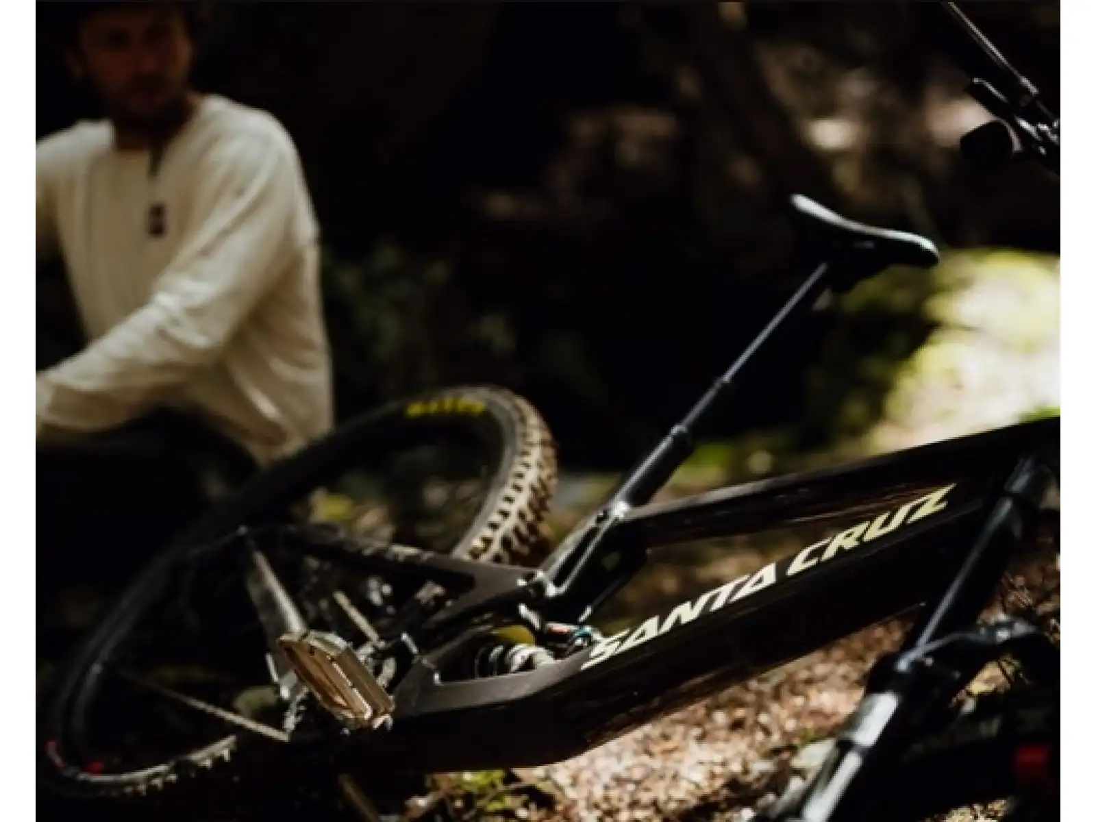 Santa Cruz Megatower 2 CC Rahmen-Set mit Rock Shox Super Deluxe Ultimate Coil Dämpfer