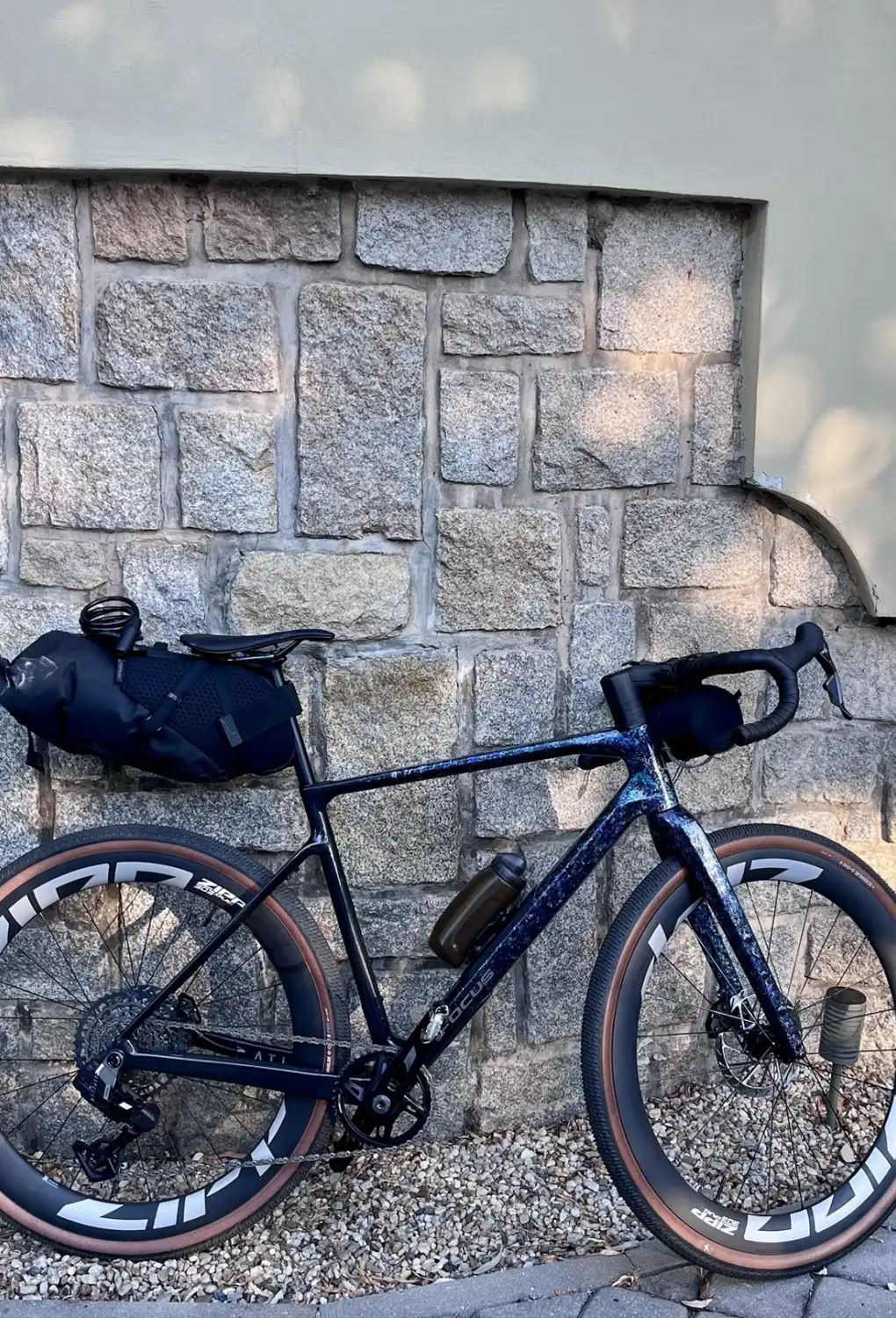 Gravel-Bike Focus Atlas 8.9 – ein leistungsstarker Drache nicht nur für Bikepacking-Touren