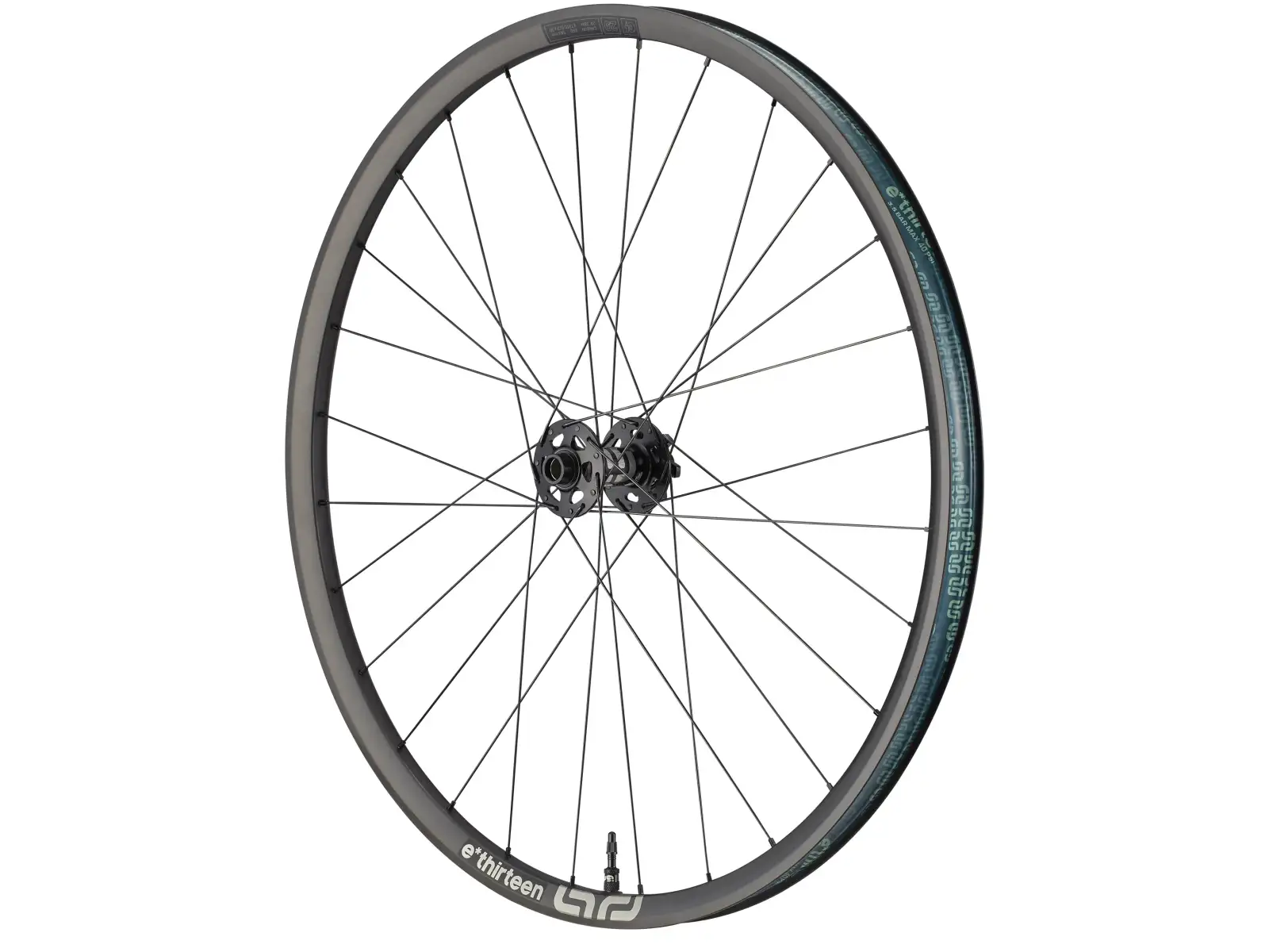 E-13 Sylvan Race Carbon E-Spec Boost 27,5" Vorderrad in Schwarz.