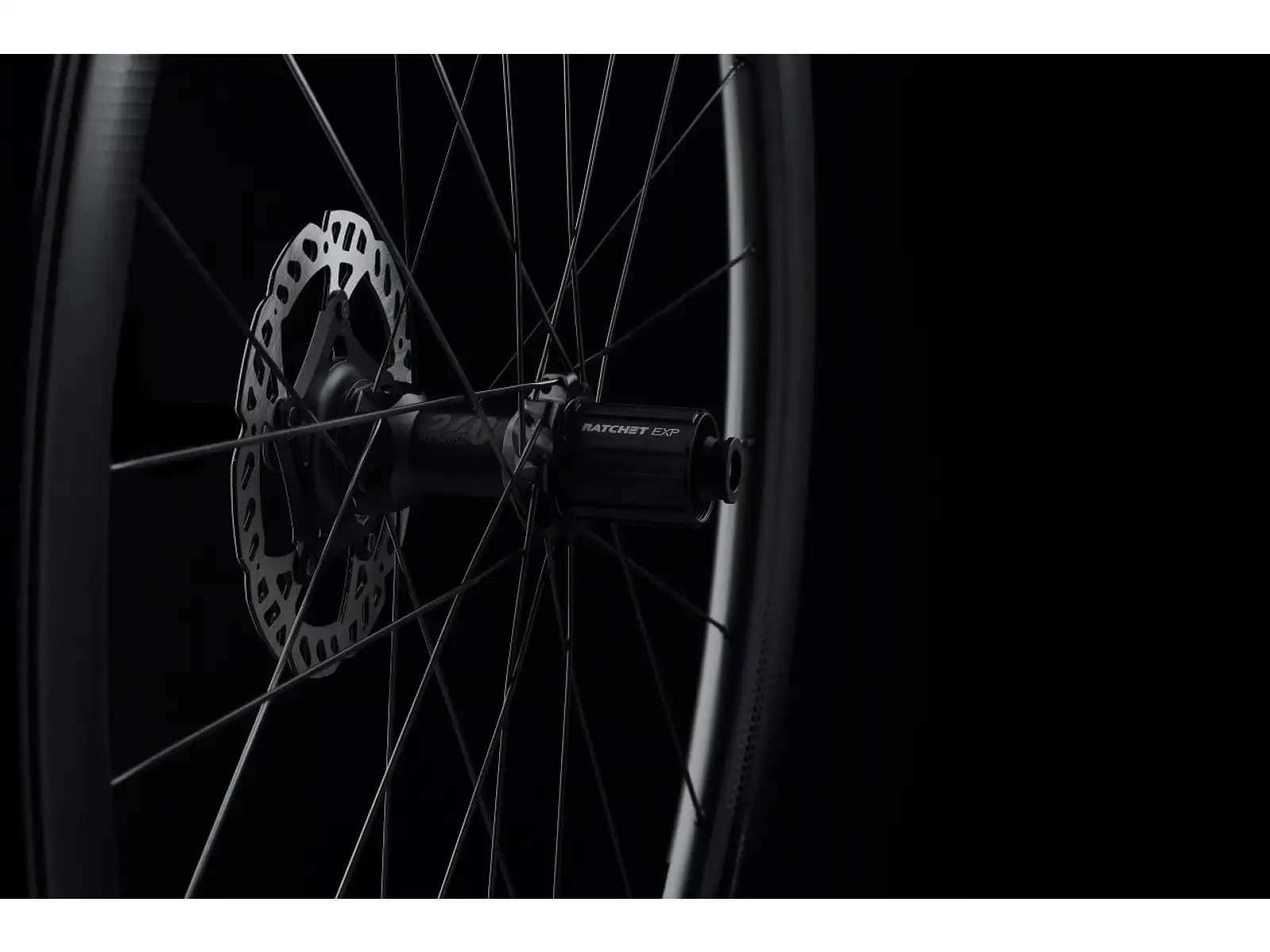 FFWD RYOT44 DT240 2:1 EXP Straßenrad Laufräder Mantel MattBlack Nuss Shimano HG11