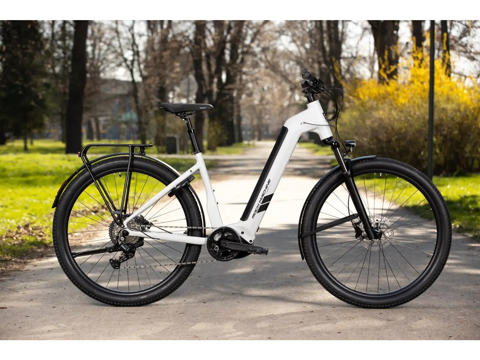 Rock Machine eRokk B70T Elektrofahrrad mit tiefem Einstieg – Matte Limerock Grey