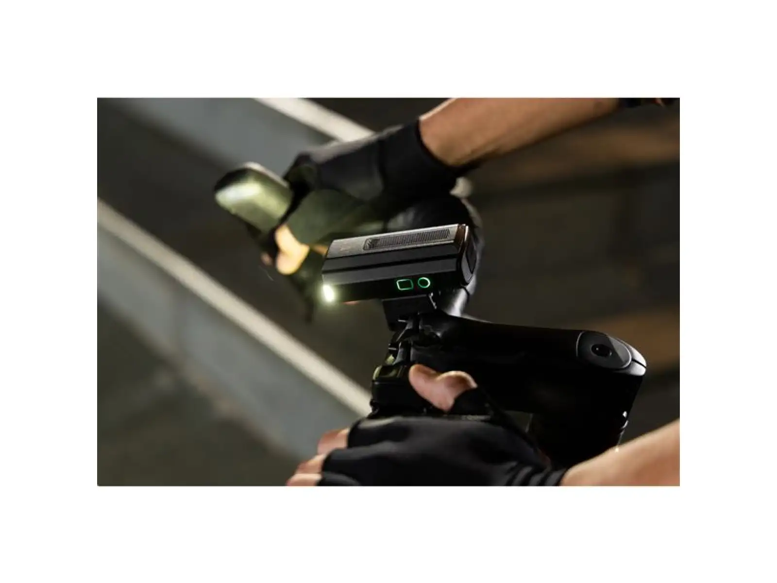 Giant Recon HL 1200 Frontlicht USB