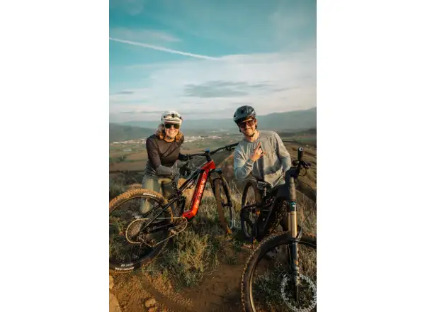 Cannondale Moterra Carbon 2 vollgefedertes Elektrofahrrad Matte Black (BBQ)