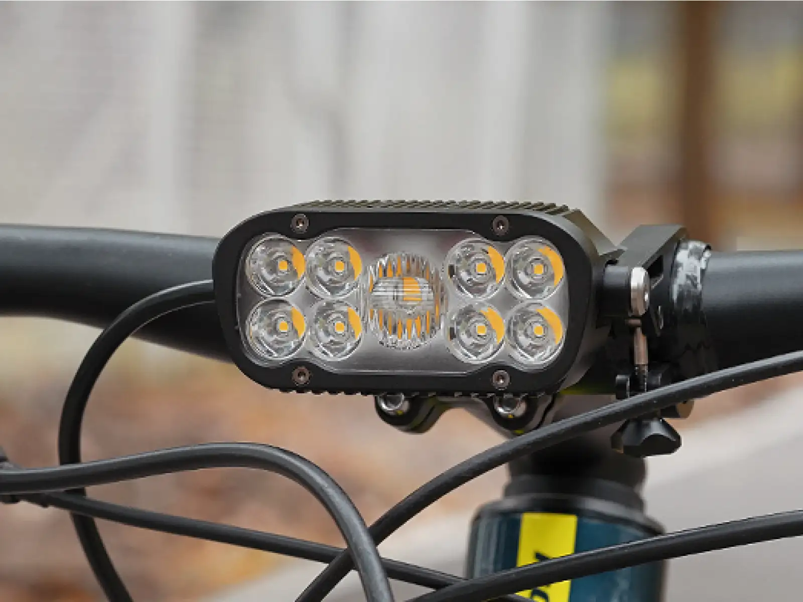 Ravemen XR6000 Frontlicht