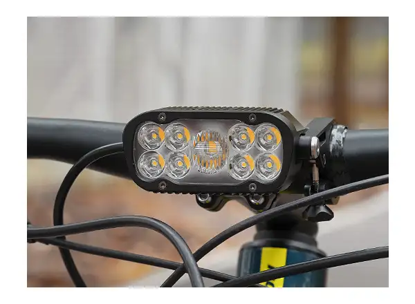 Ravemen XR6000 Frontlicht