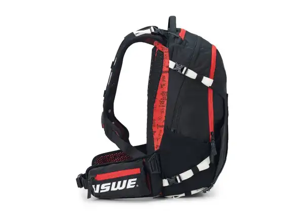 USWE Flow 16 Rucksack mit Rückenprotektor Schwarz/Rot 16l Größe S