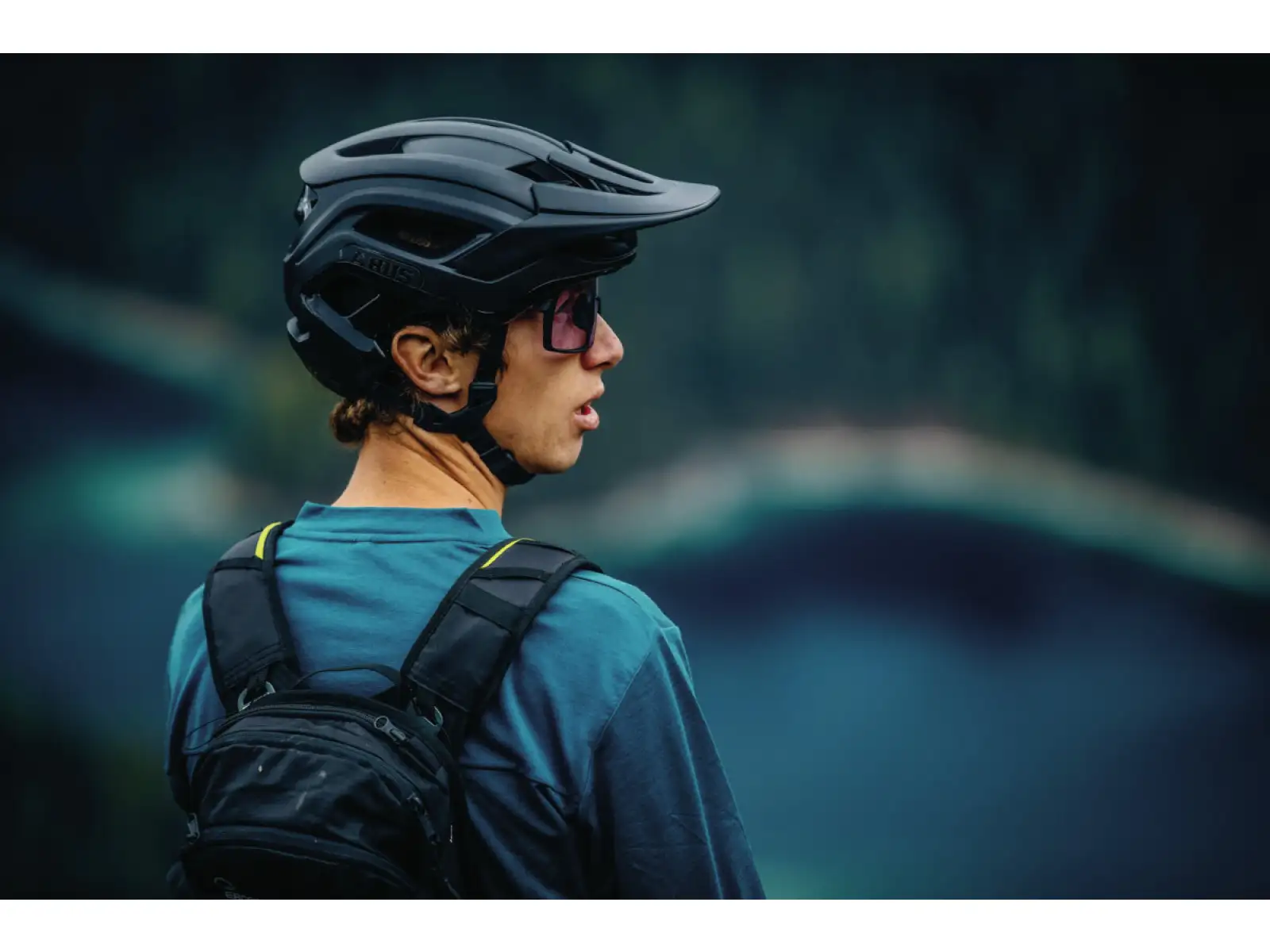 Abus Cliffhanger MTB-Helm Weiß Glänzend