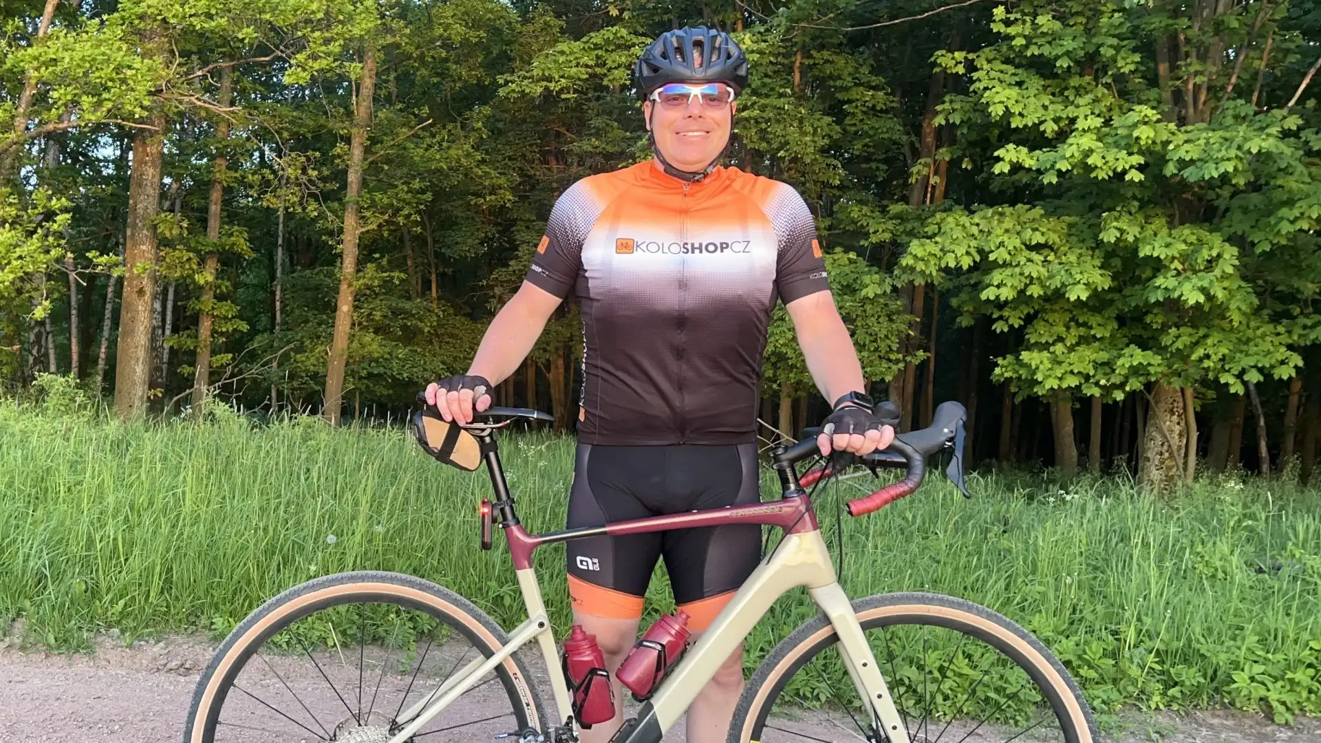 Worauf fährt Koloshop? Radek auf einem Gravel Cannondale Topstone Carbon 3.