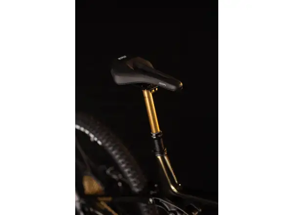 Crussis Legend 68 vollgefedertes Elektrofahrrad.