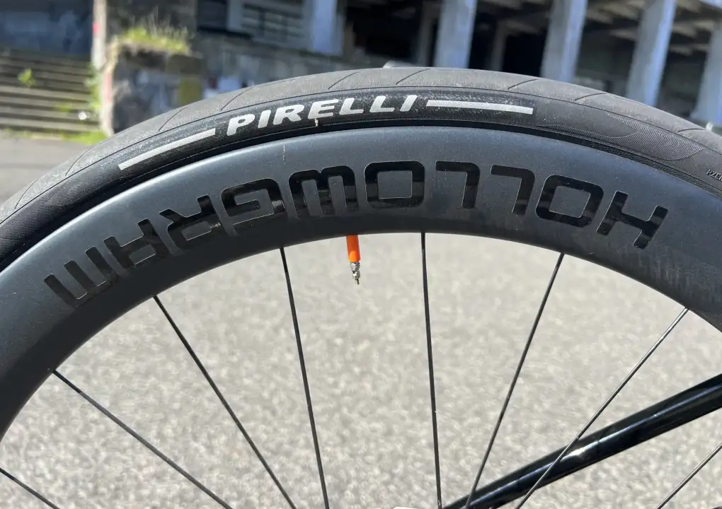 Rezension der Rennstraßenreifen Pirelli P Zero Race RS