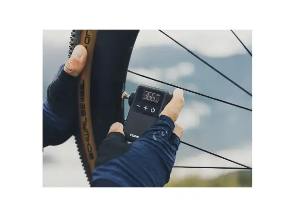 Topeak Pumpe E-booster Digital Mini