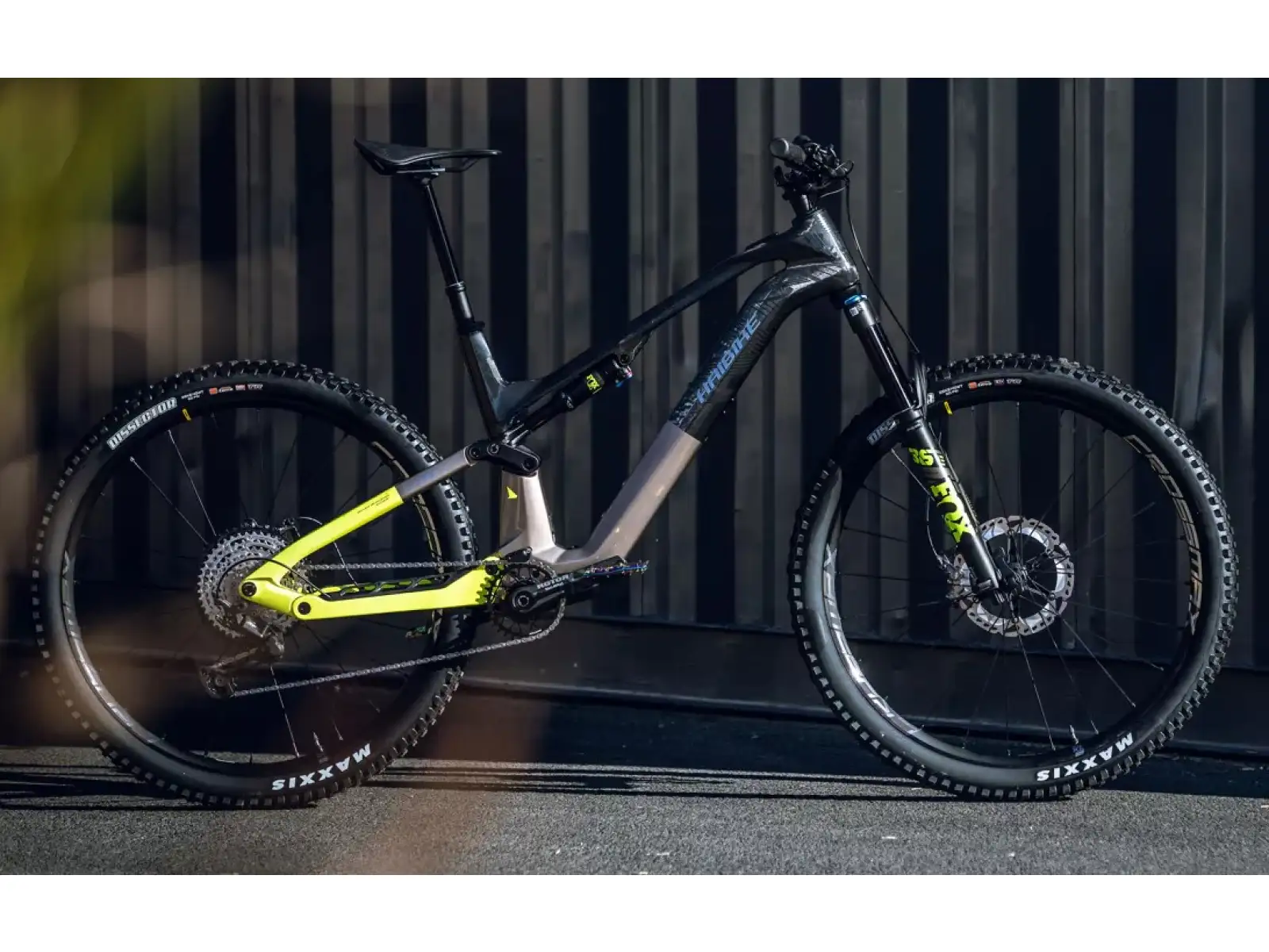 Haibike Lyke CF 11 430Wh vollgefedertes E-Bike Carbon/Sand/Lime Gloss