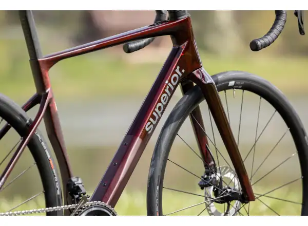 Superior XR 9.7 GF Gloss Carbon Red