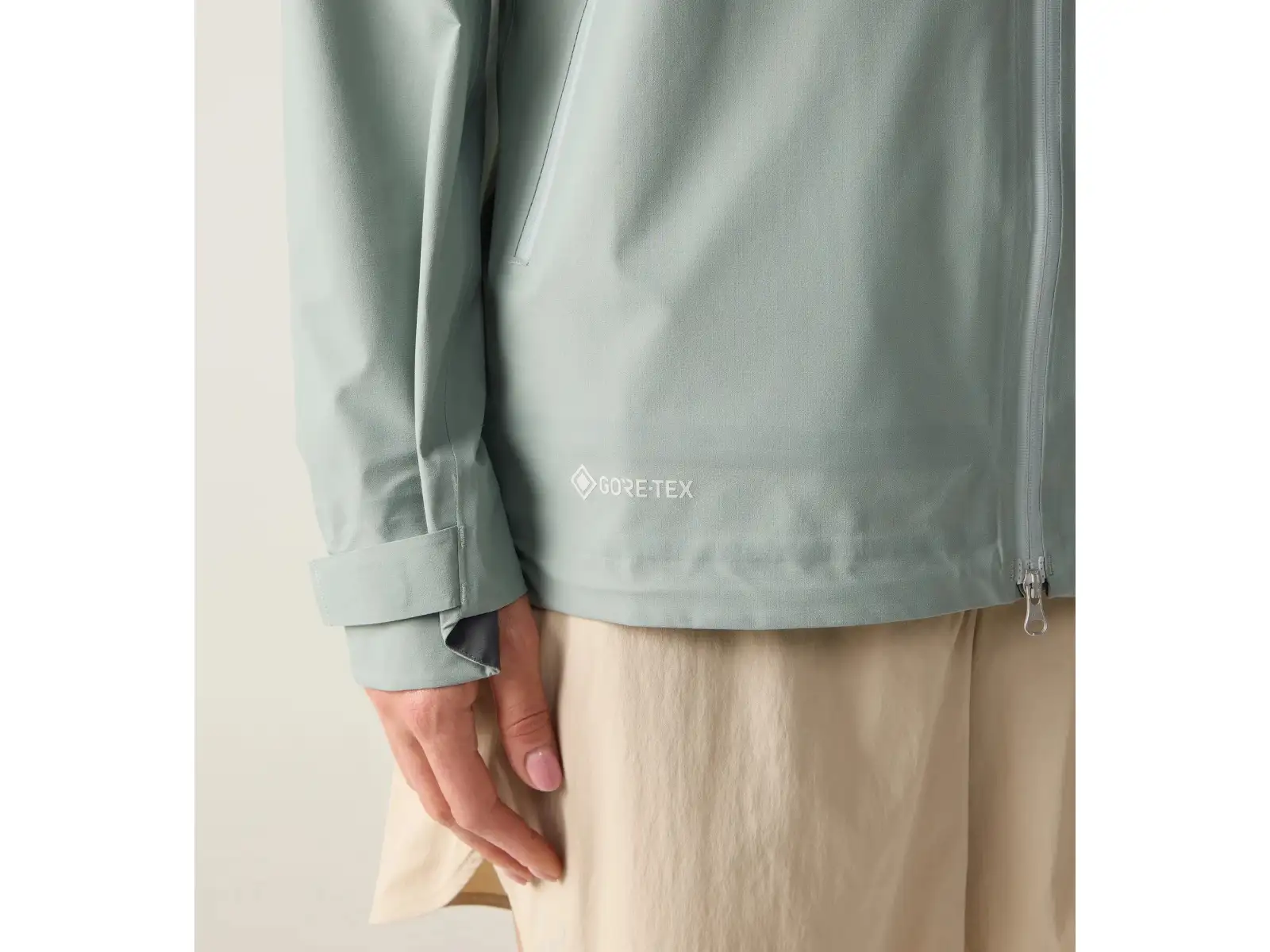 Haglöfs L.I.M AIRAK GTX Damenjacke Dew Green