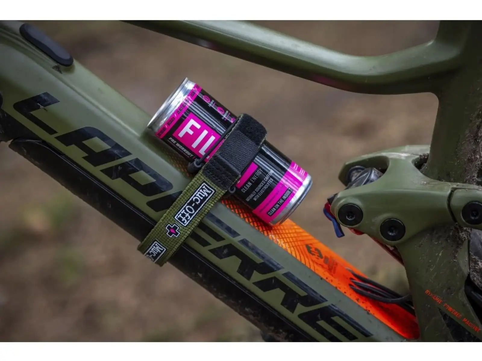 Muc Off Utility Frame Strap Rahmenriemen zur Befestigung am Rahmen in Grün.