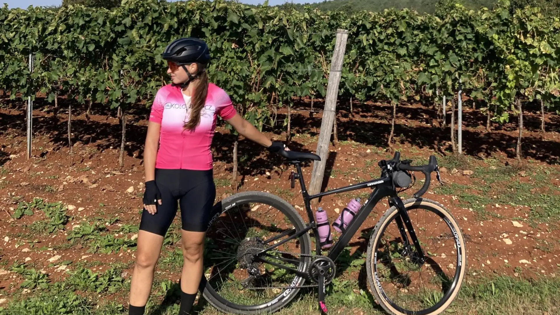 Botschafterin Klára testete das Gravelbike Cannondale Topstone in Kroatien.