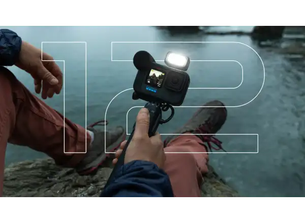 GoPro HERO12 Black Creator Edition Action-Kamera + Thermobecher.