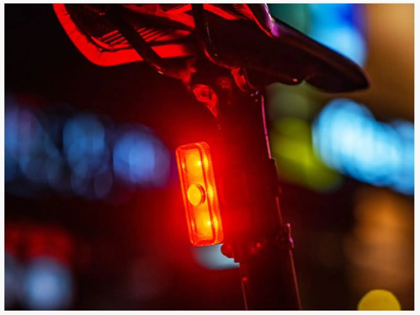 Ravemen TR500 Rücklicht mit Bremslichtsensor Rot