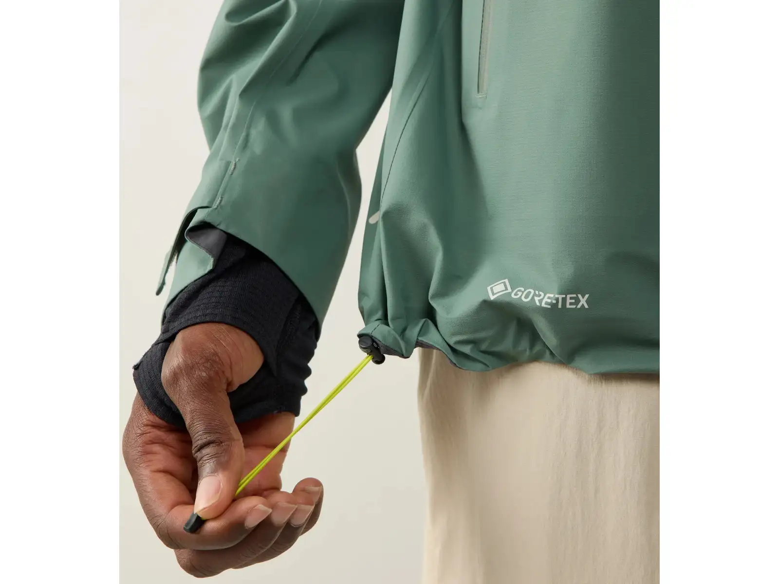 Haglöfs L.I.M AIRAK GTX Herrenjacke Chlorophyll Green