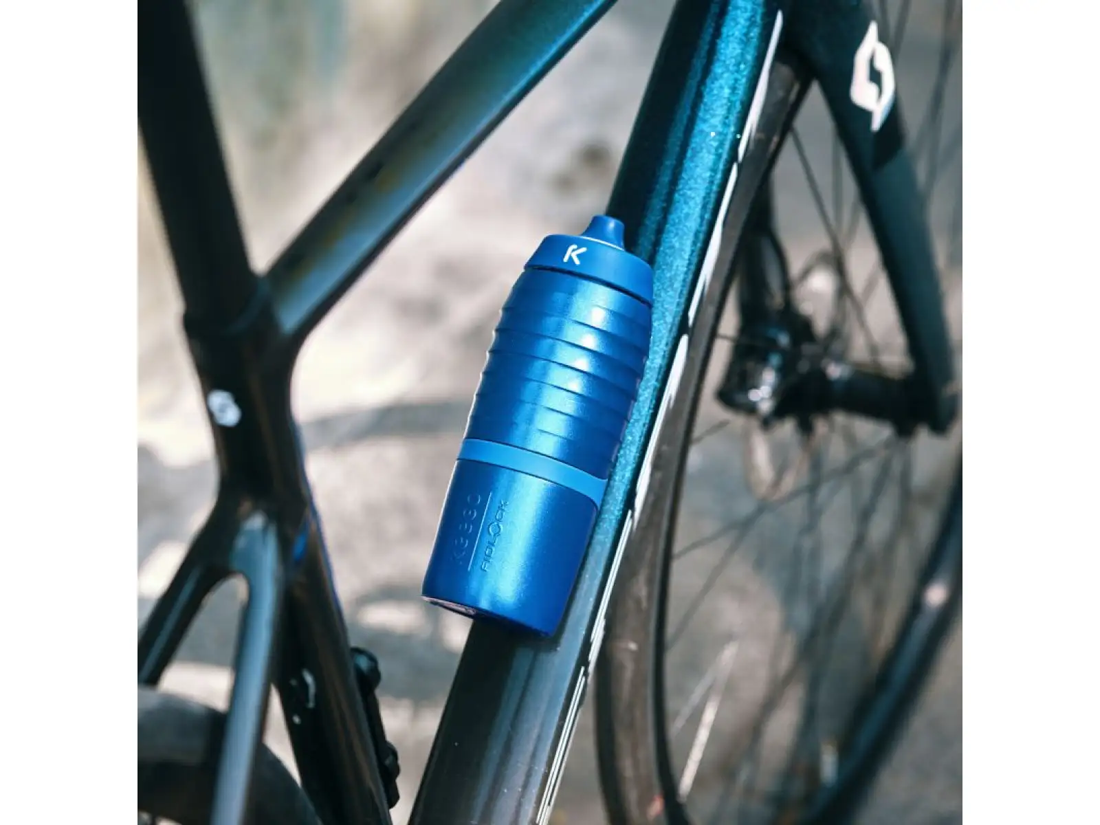 Fidlock Twist Keego Flasche 600 ml + Flaschenhalterung Blau