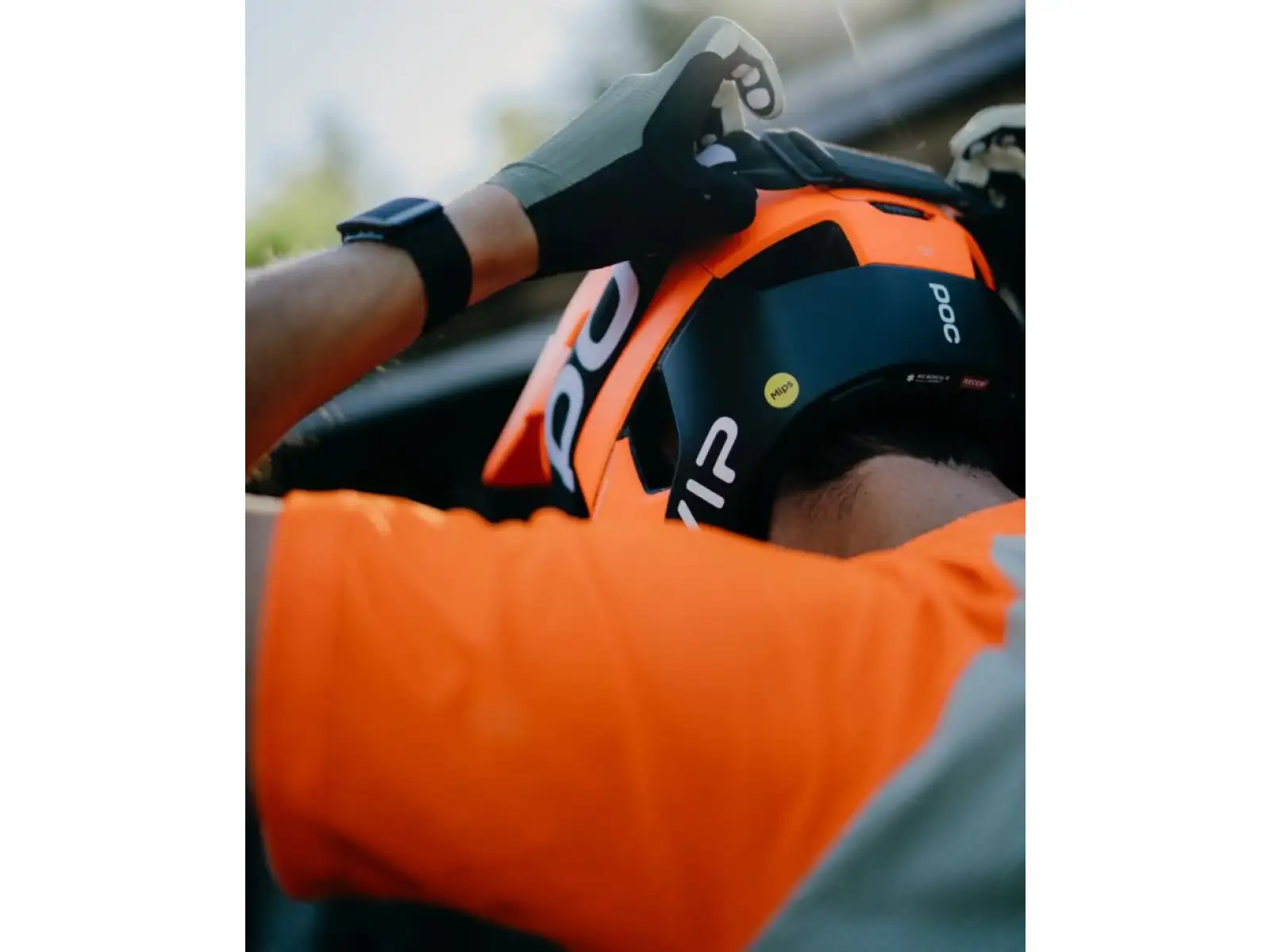 POC Otocon Race MIPS Helm Fluorescent Orange AVIP/Uranium Black Matt