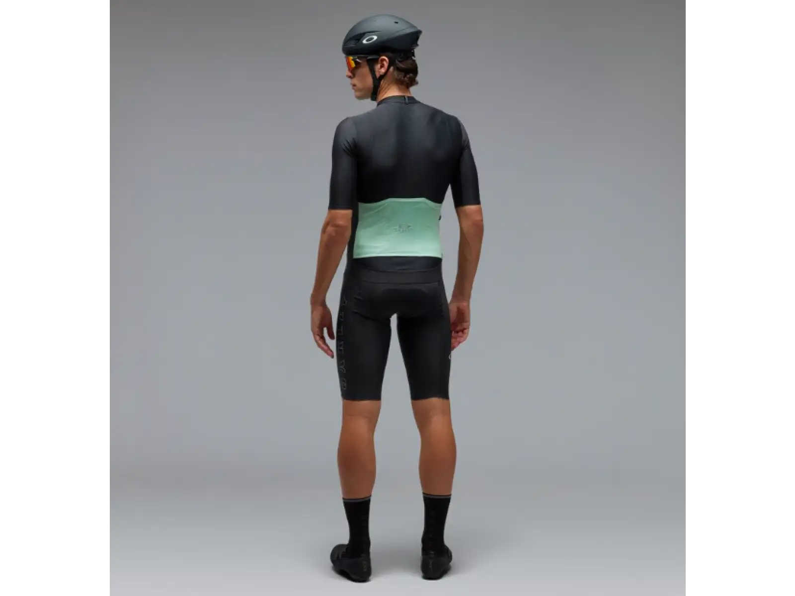 Oakley Endurance Herren-Shorts mit Einsatz und Trägern Pitch Black