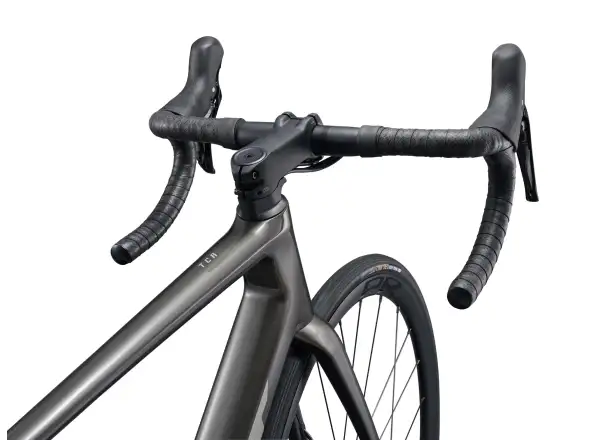 Giant TCR Advanced 2 KOM Rennrad Stealth Chrome