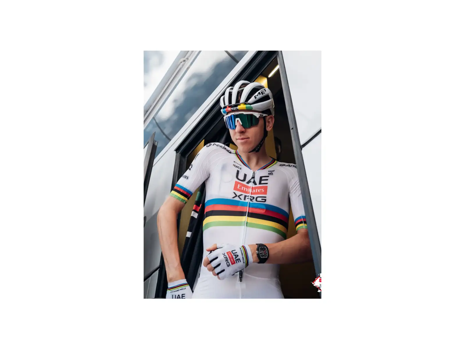 MET Trenta 3K Carbon Rennradhelm Rainbow Limited Edition