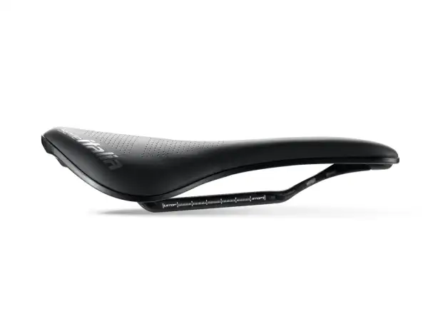 Selle Italia Novus Evo Boost Kit Carbonio Superflow L3 Sattel Schwarz