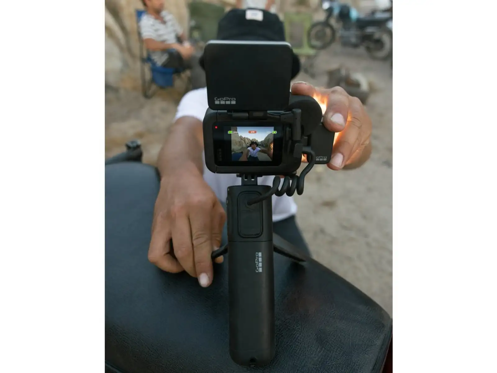 GoPro HERO12 Black Creator Edition Action-Kamera + Thermobecher.